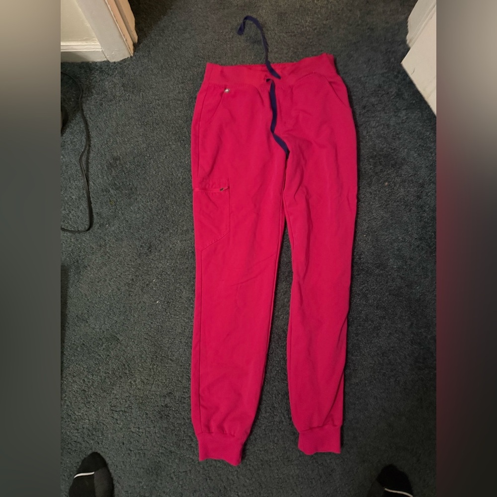 Figs ultra rose joggers